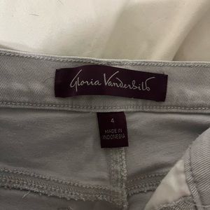Gloria Vanderbilt grey jeans